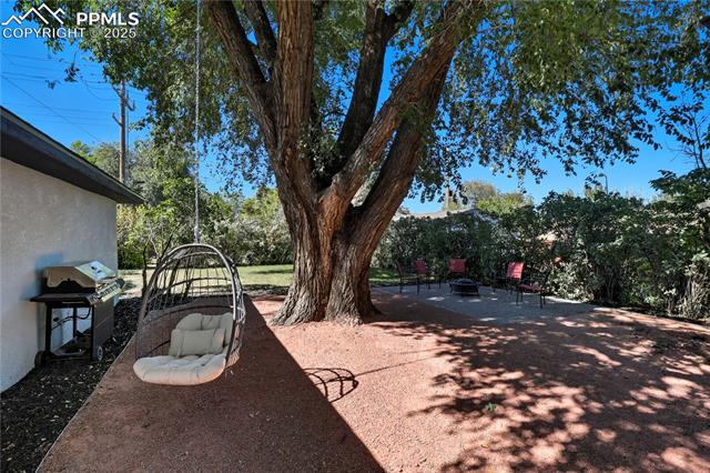 106 Farragut Avenue
