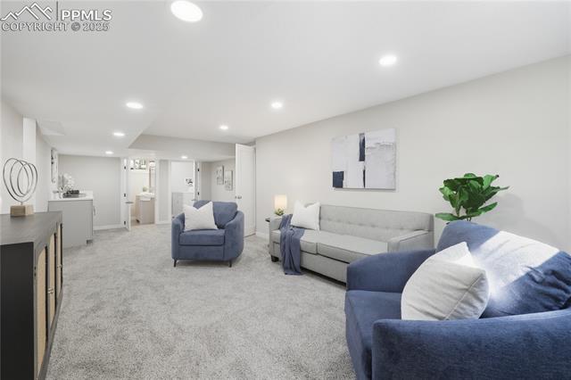 106 Farragut Avenue