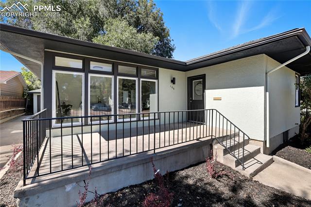 106 Farragut Avenue