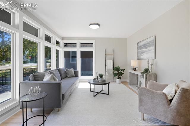 106 Farragut Avenue