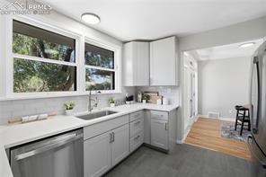 106 Farragut Avenue