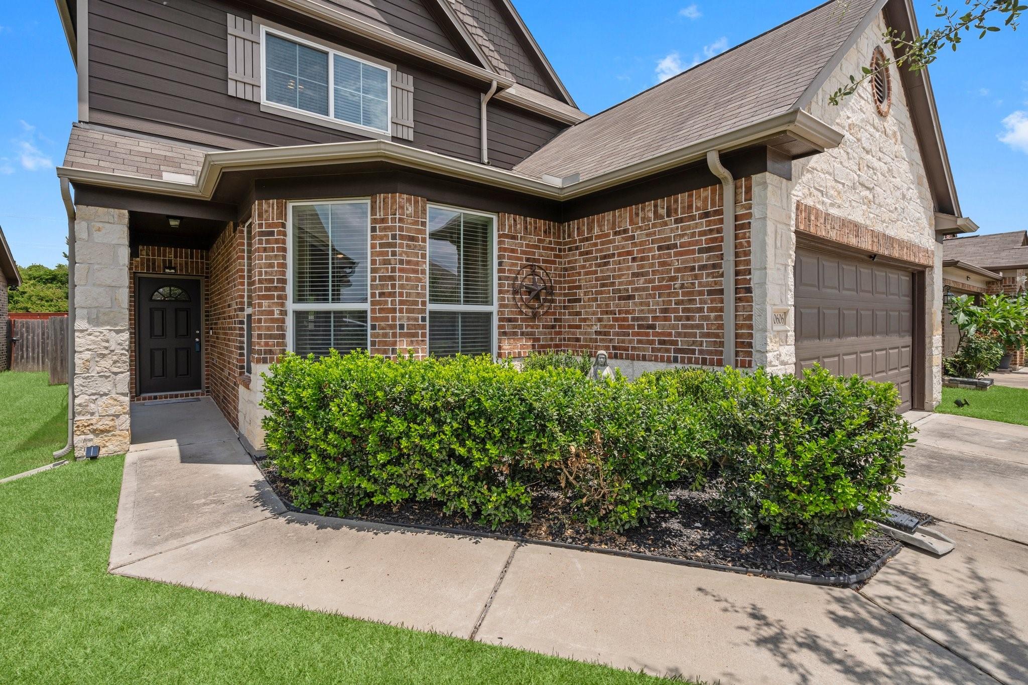 10606 Chestnut Pathway Way