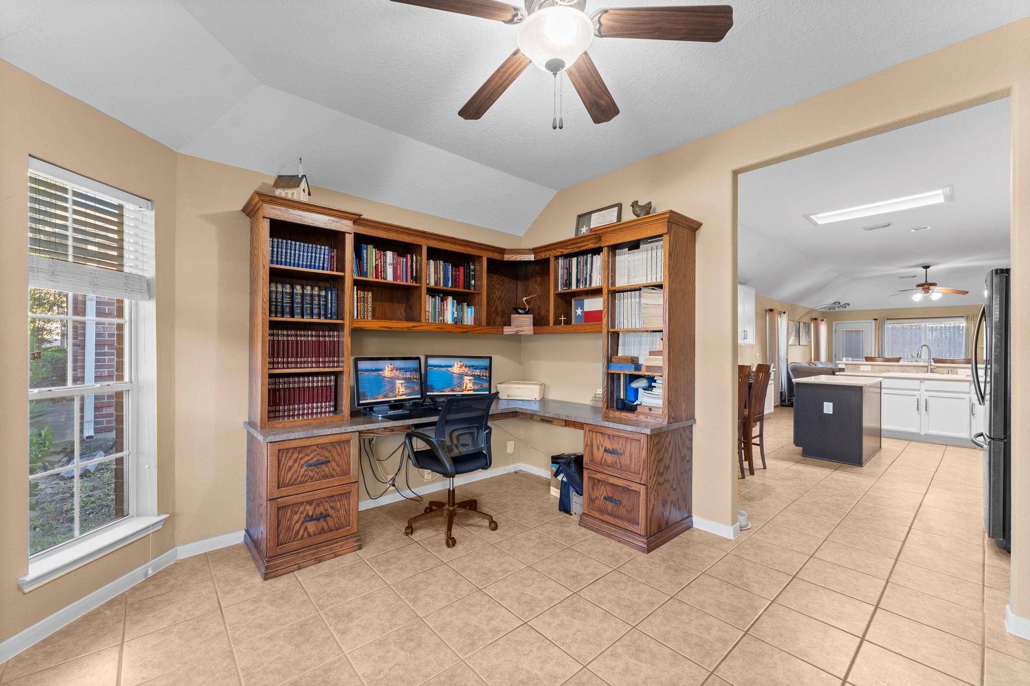 3339 Ellesborough Lane