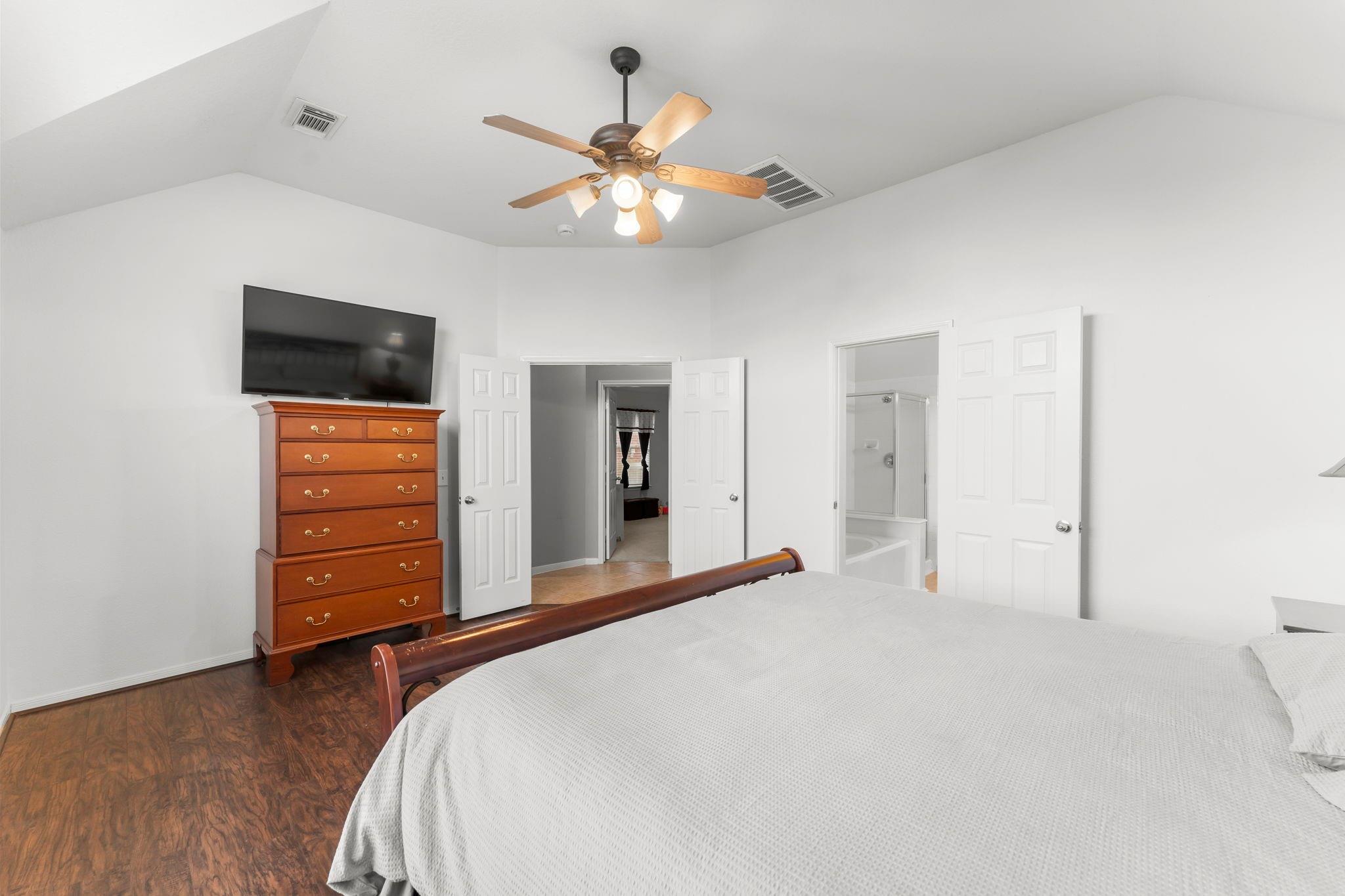 3339 Ellesborough Lane