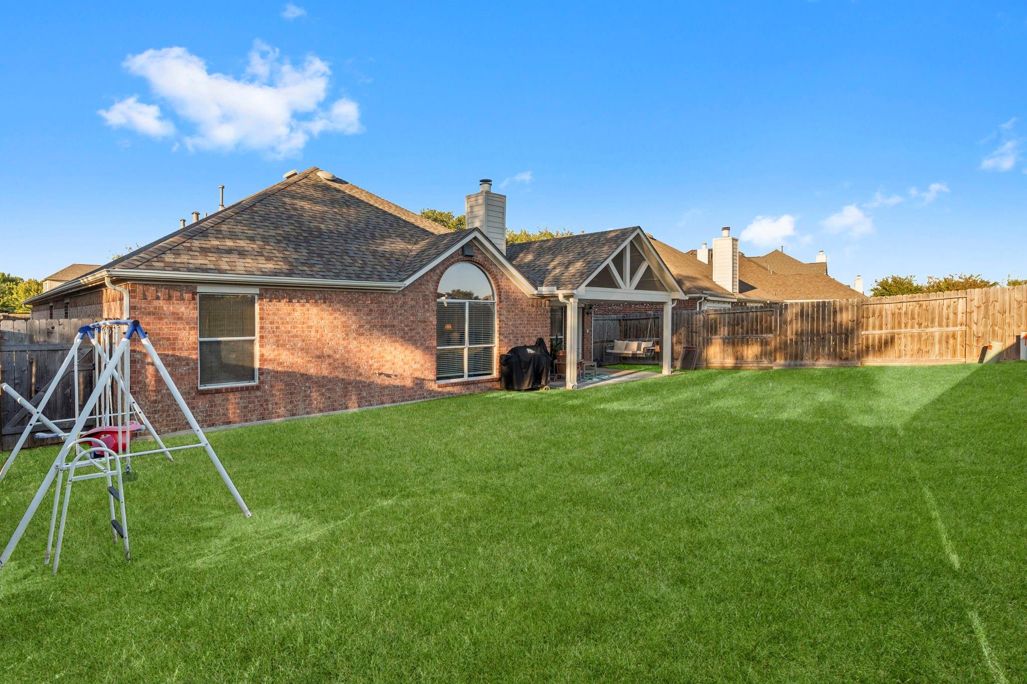 3339 Ellesborough Lane