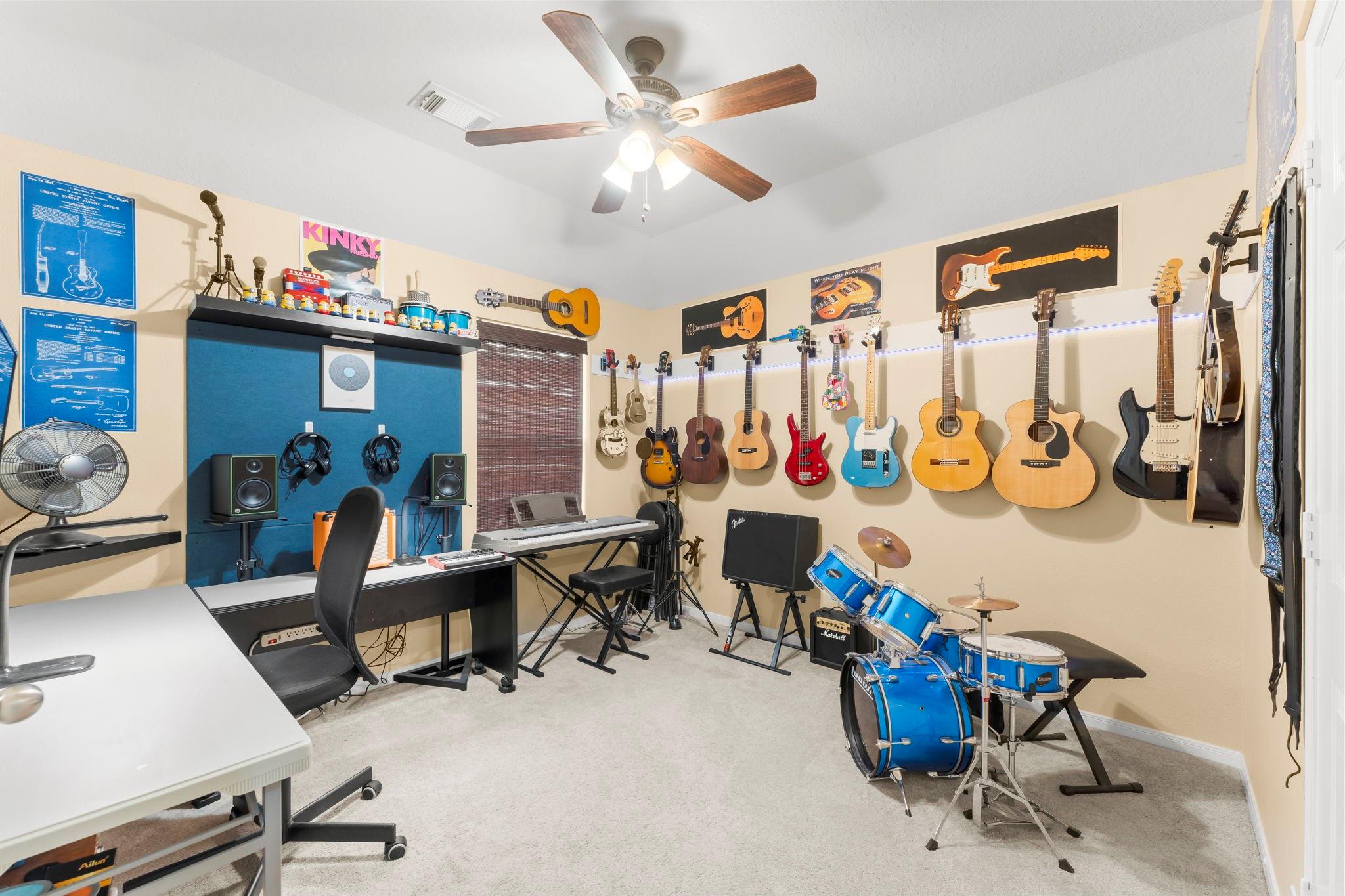 3339 Ellesborough Lane