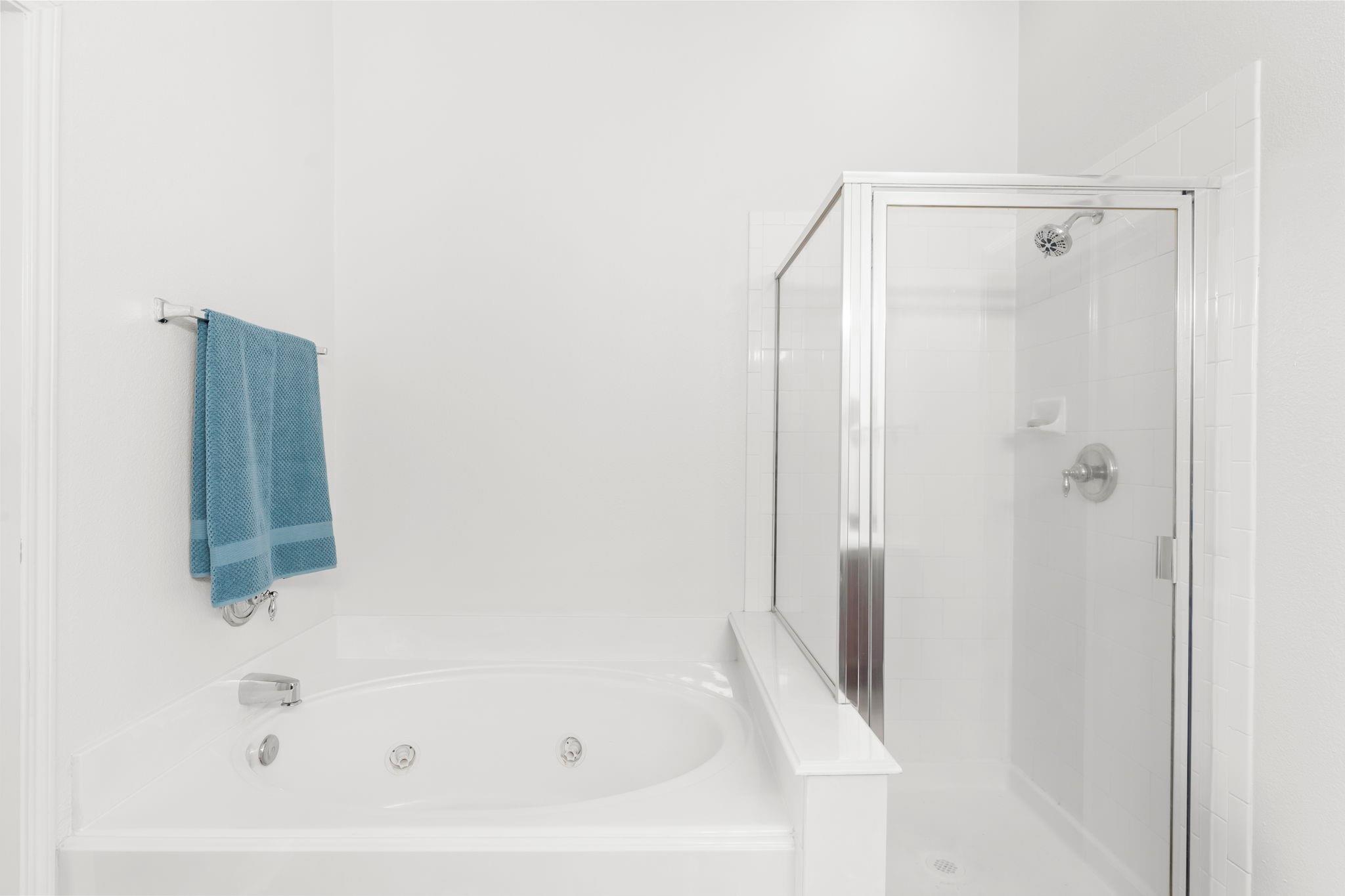 3339 Ellesborough Lane