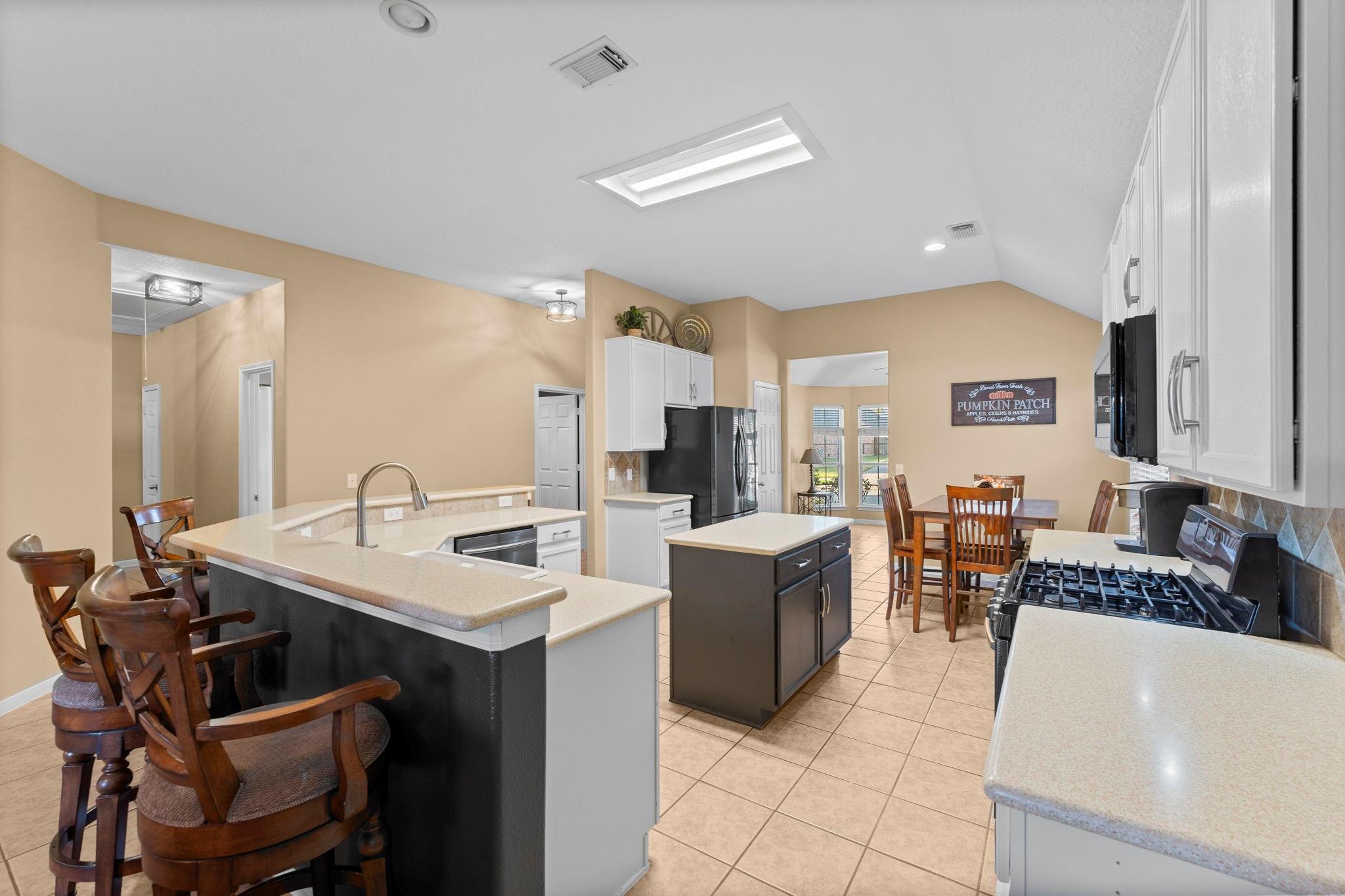 3339 Ellesborough Lane