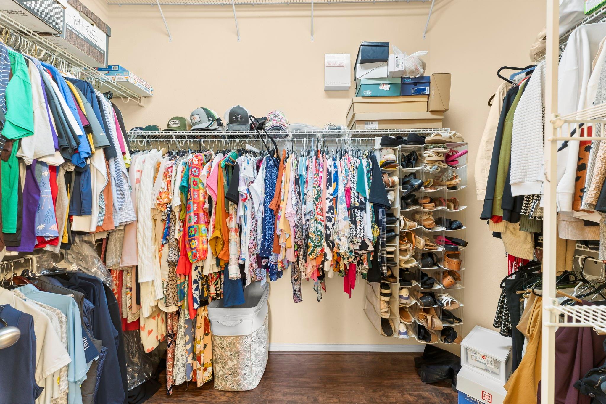 3339 Ellesborough Lane