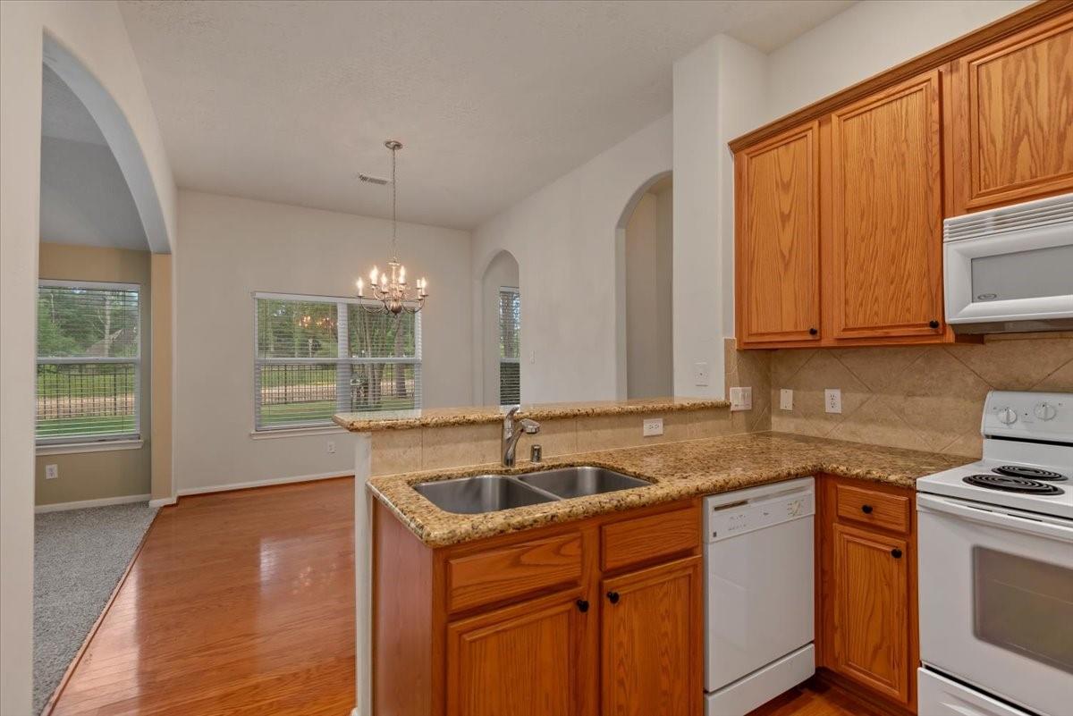 15802 Collinsville Drive