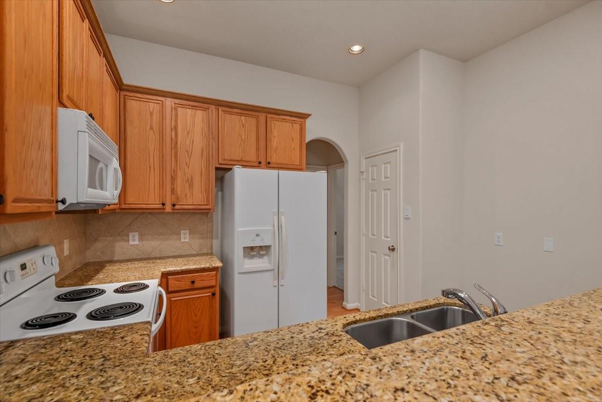 15802 Collinsville Drive