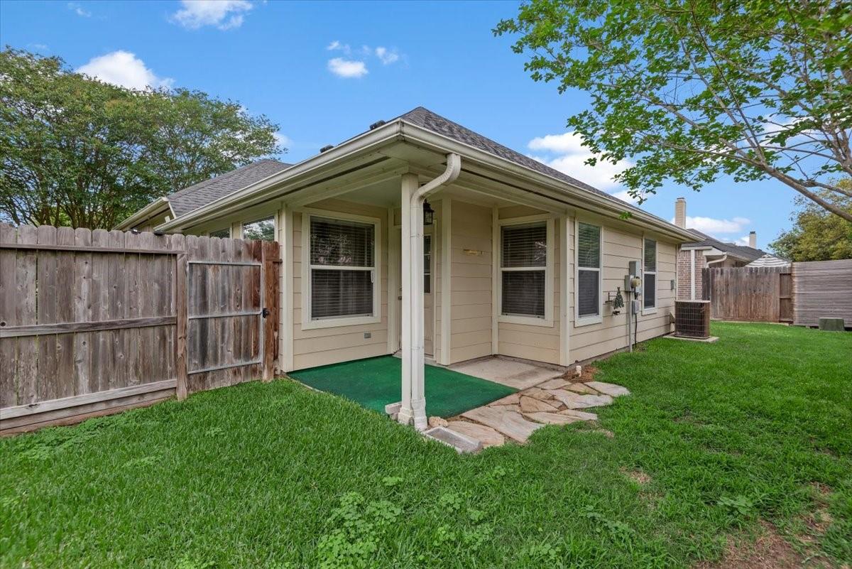 15802 Collinsville Drive