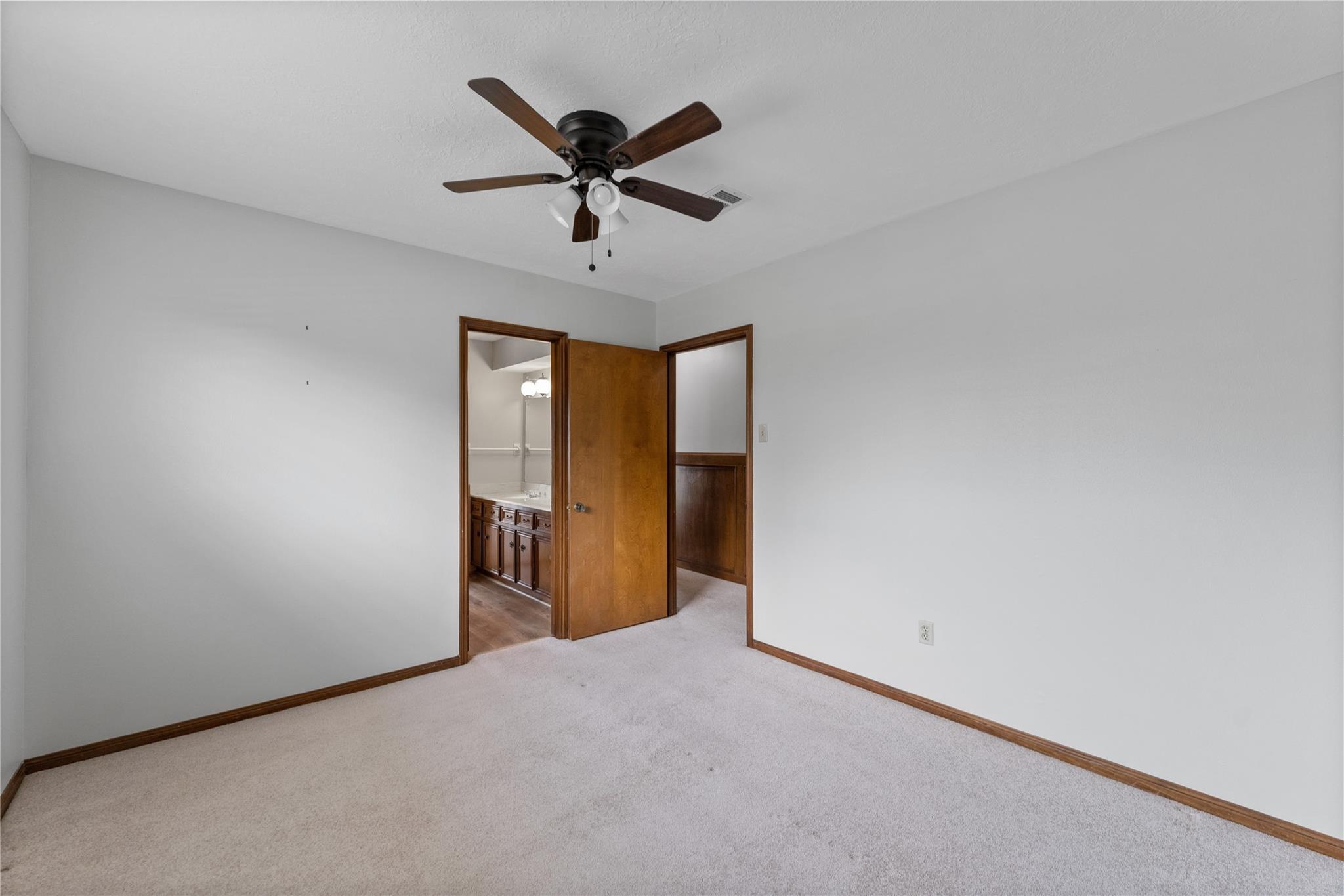2576 Cliff Drive