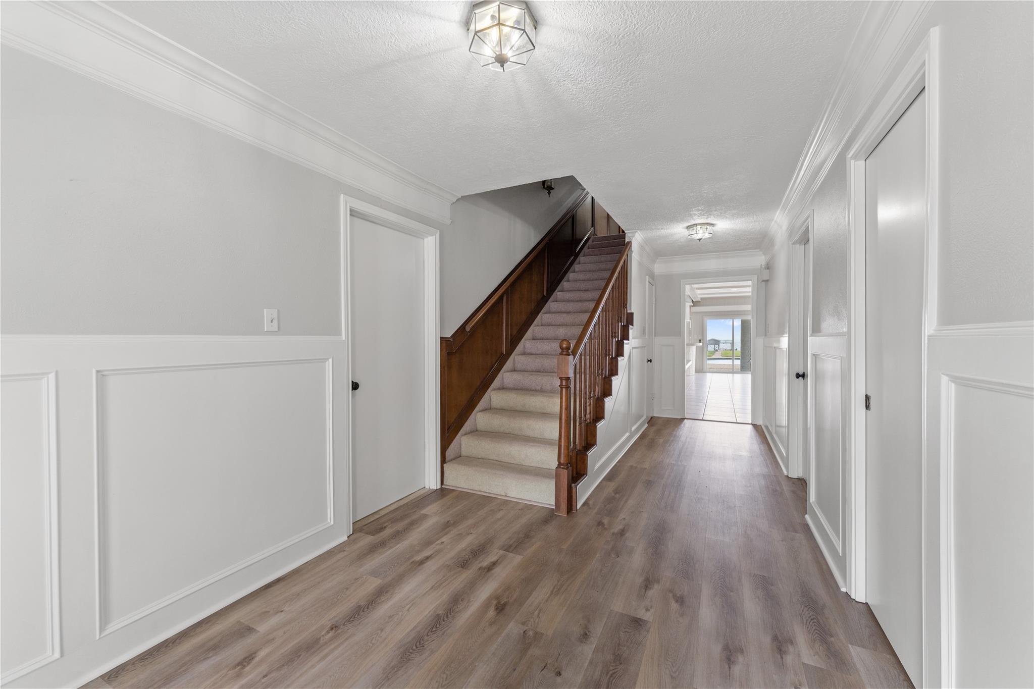2576 Cliff Drive