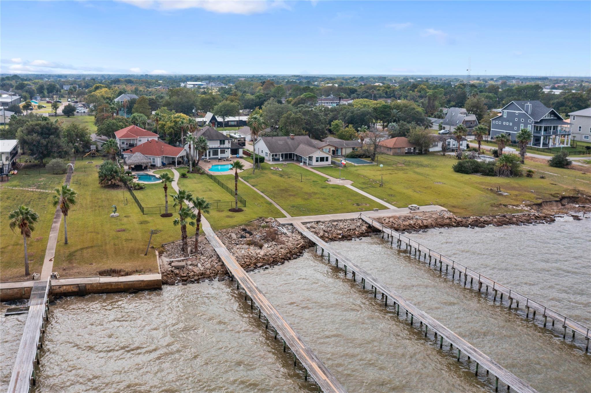 2576 Cliff Drive