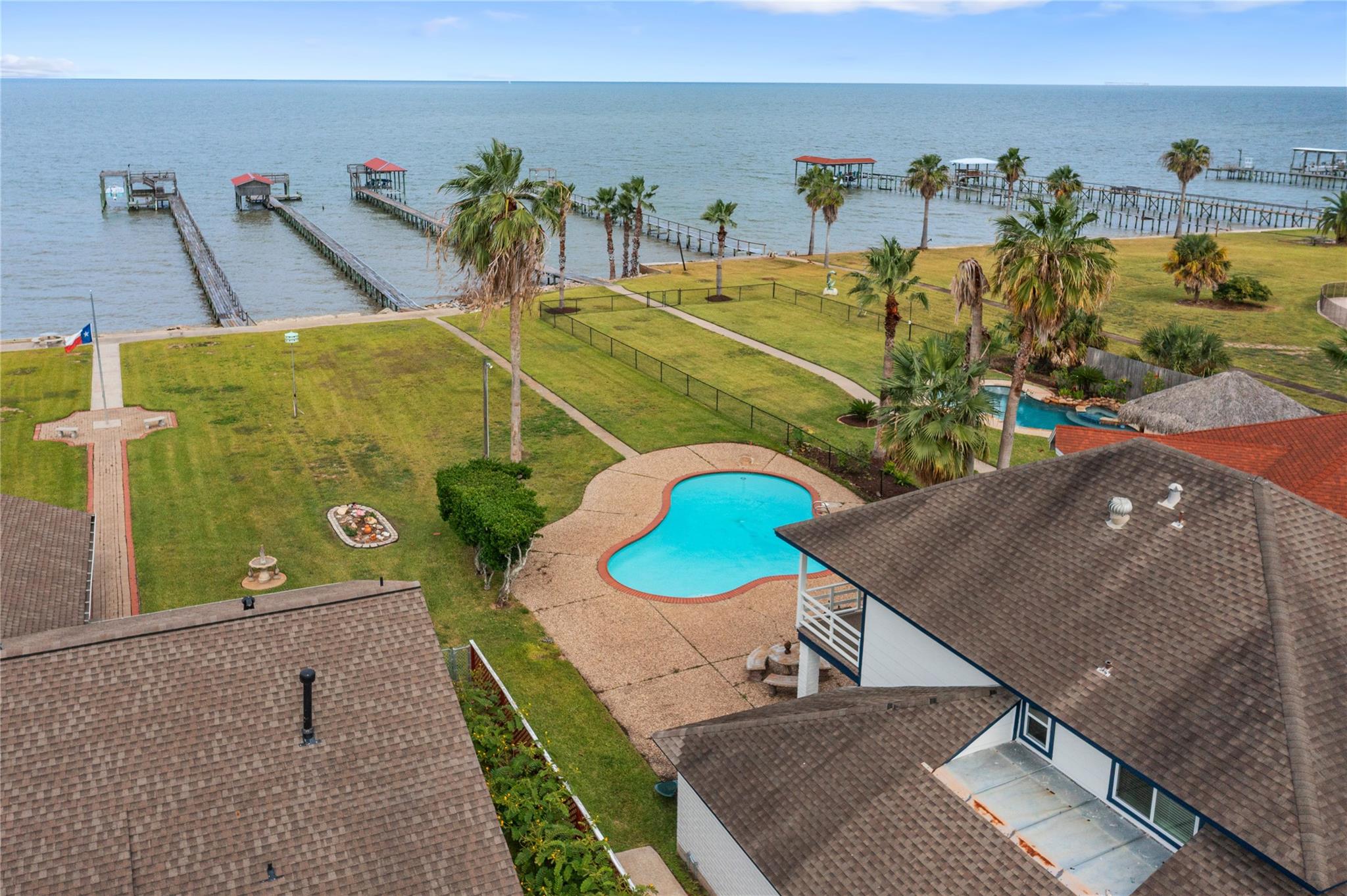 2576 Cliff Drive