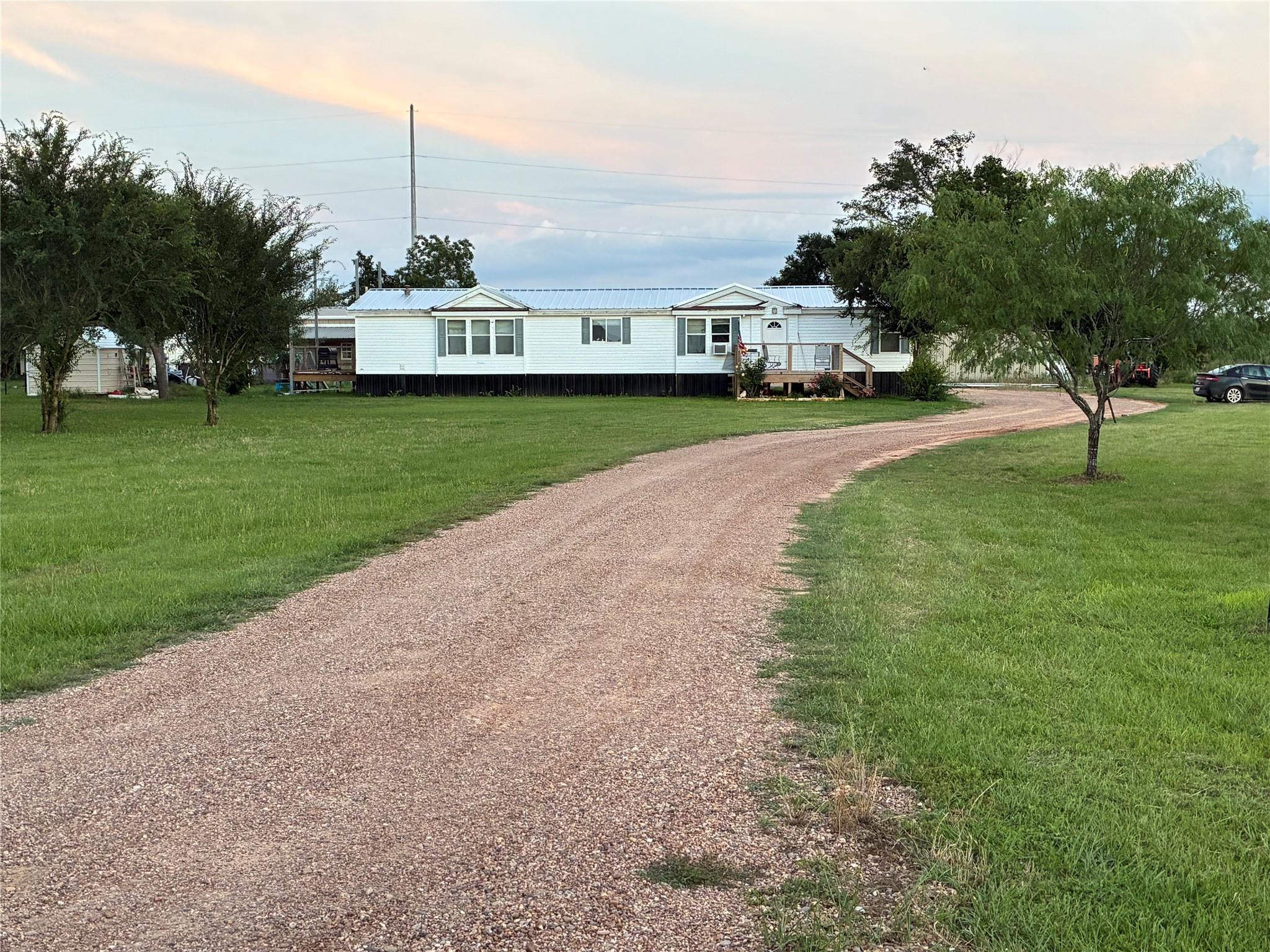 10507 E 159 Highway E