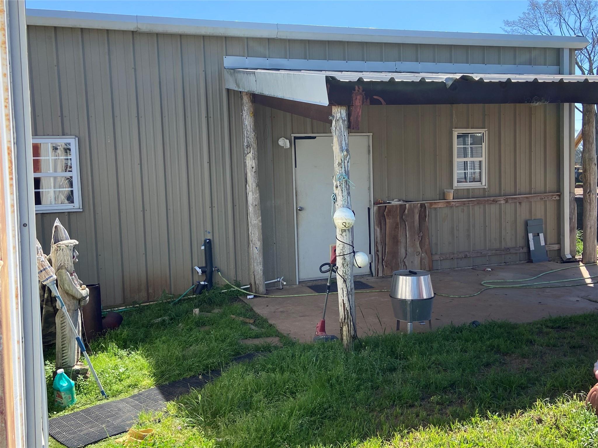 10507 E 159 Highway E