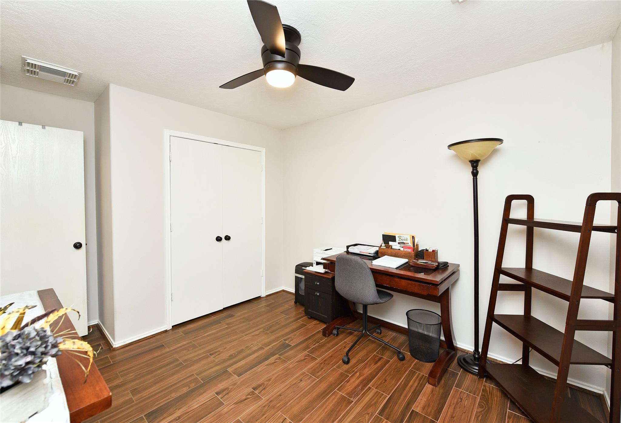 26 S Vesper Bend Circle