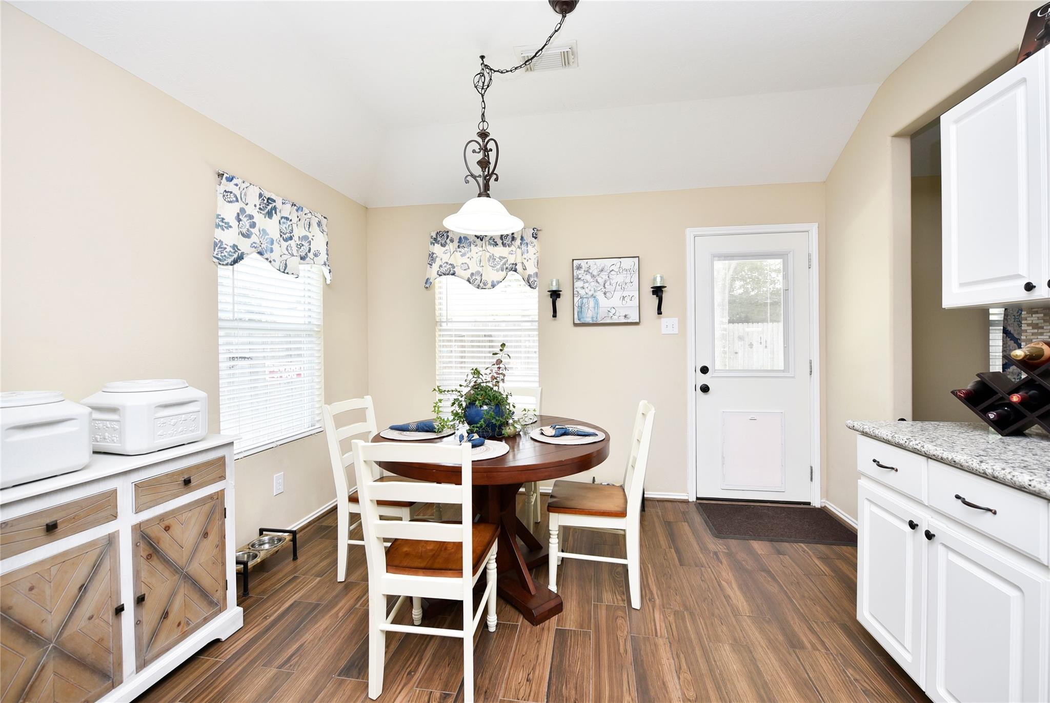 26 S Vesper Bend Circle