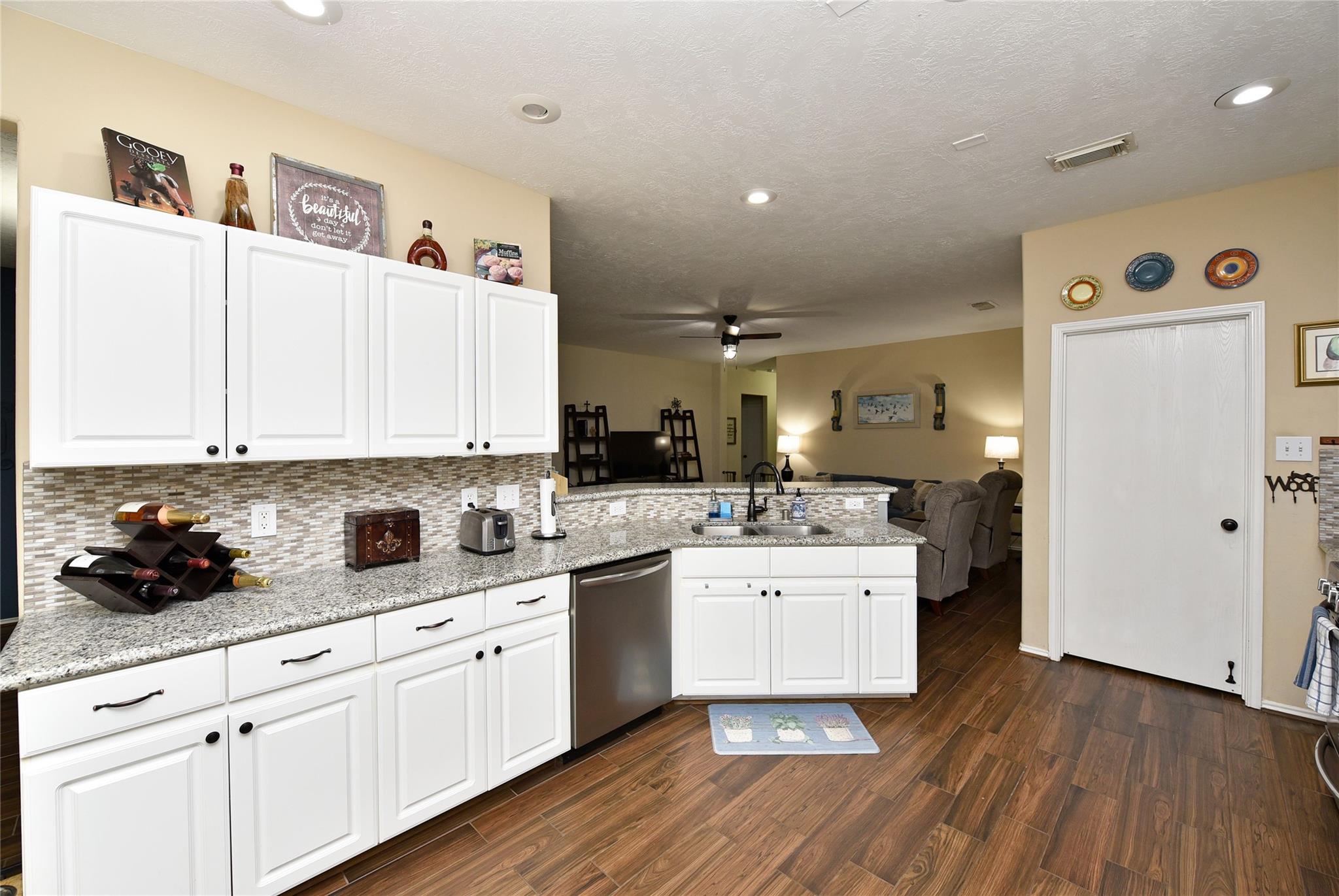 26 S Vesper Bend Circle