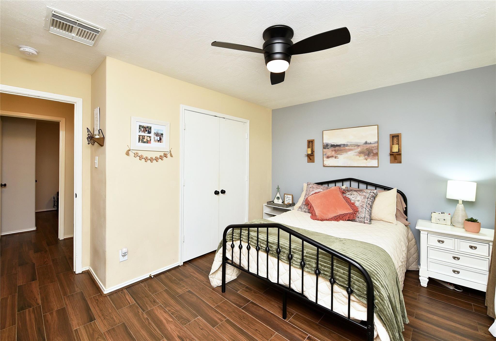 26 S Vesper Bend Circle