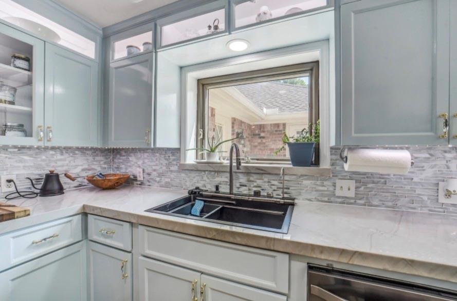 3011 Willow Oak Lane