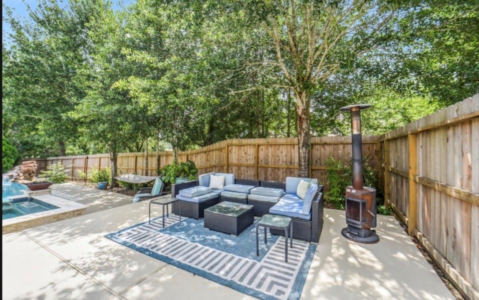 3011 Willow Oak Lane