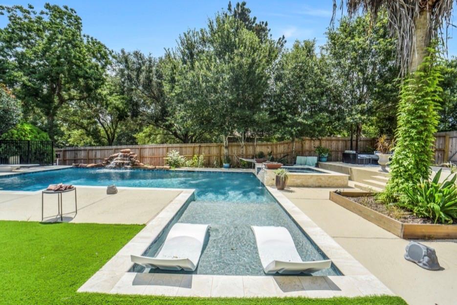 3011 Willow Oak Lane