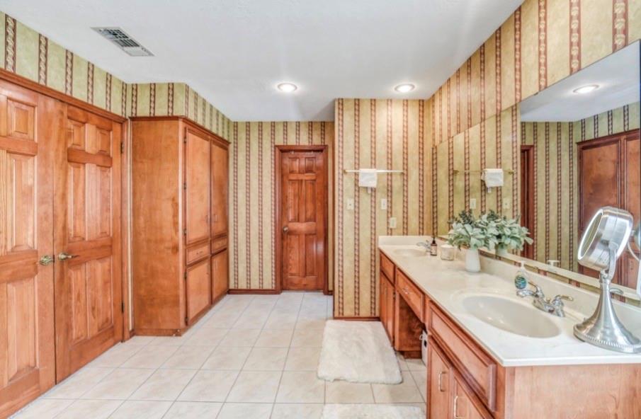 3011 Willow Oak Lane