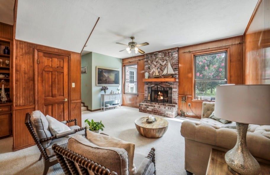 3011 Willow Oak Lane