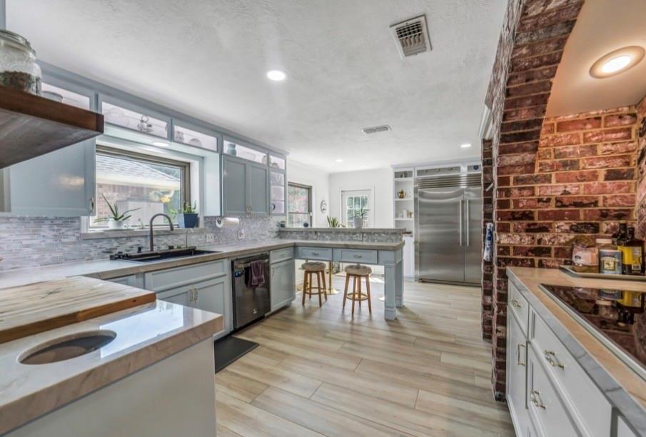 3011 Willow Oak Lane