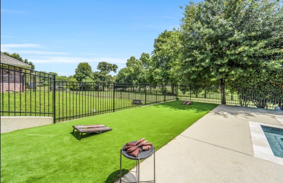 3011 Willow Oak Lane
