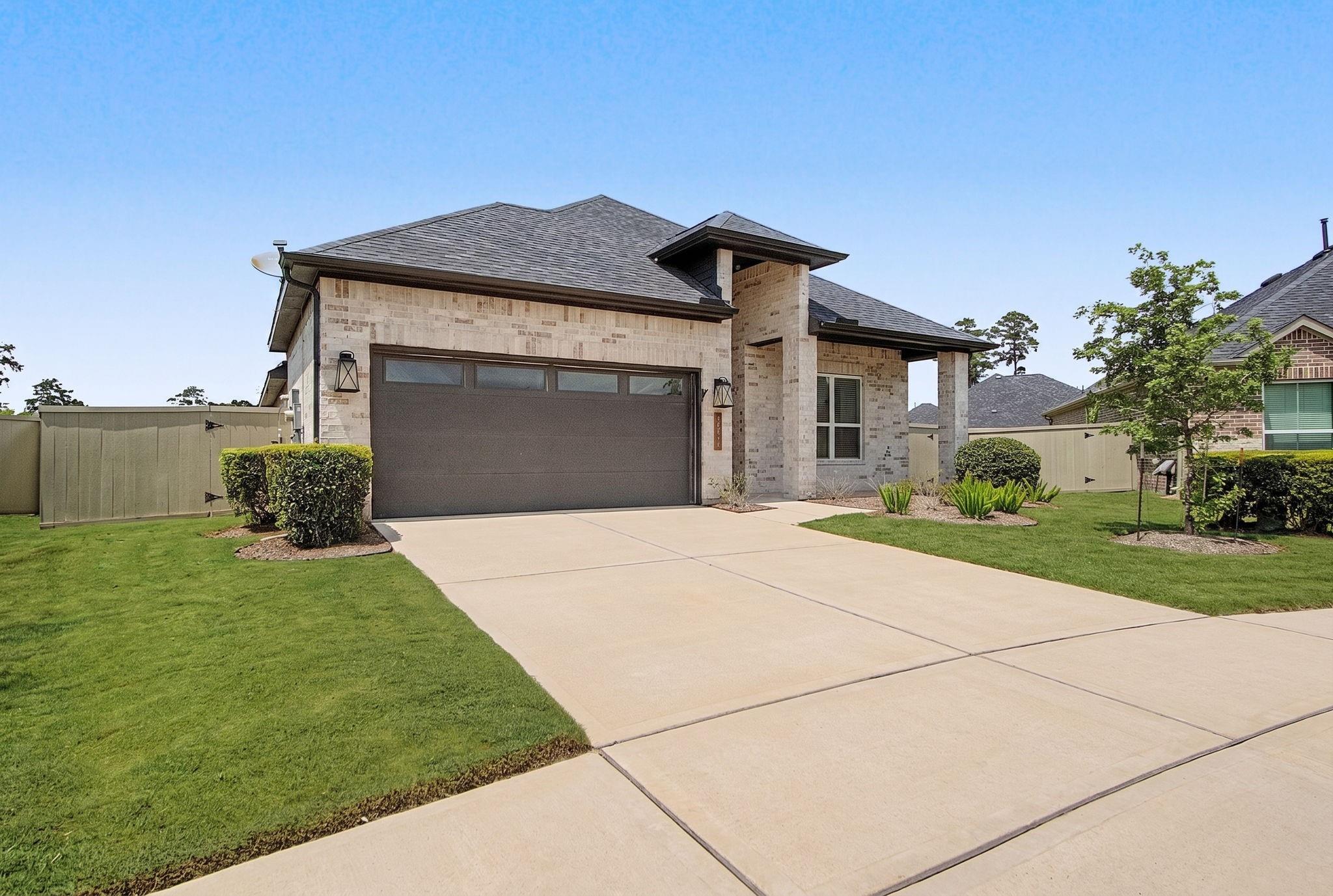 15404 Bicknells Thrush Court