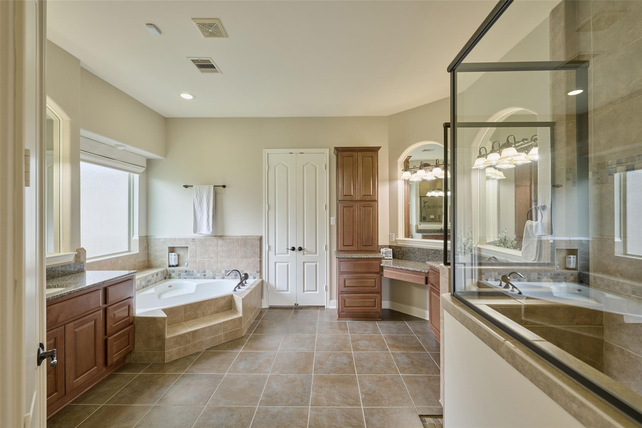 13606 Oak Harbor Bend
