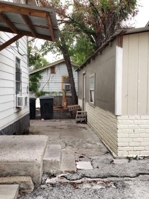 1410 Finch Street