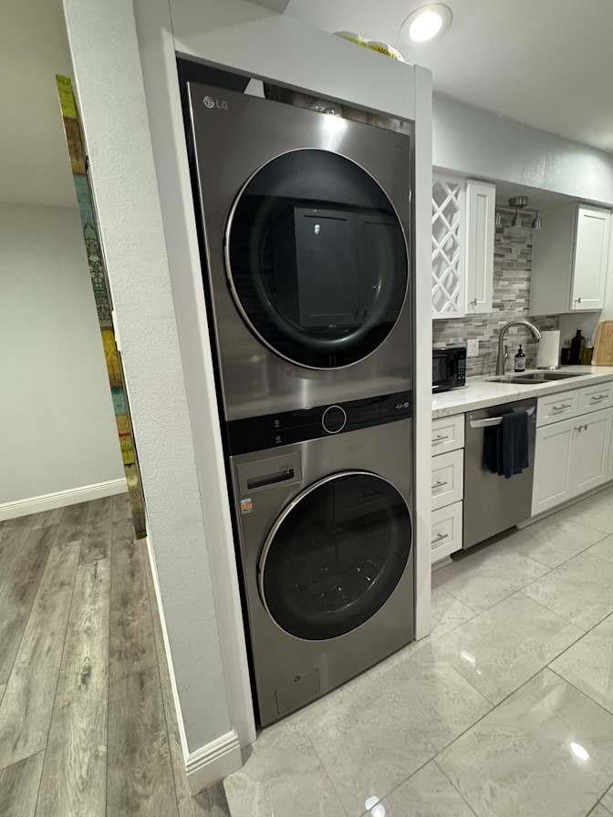 355 N Post Oak Lane # 641