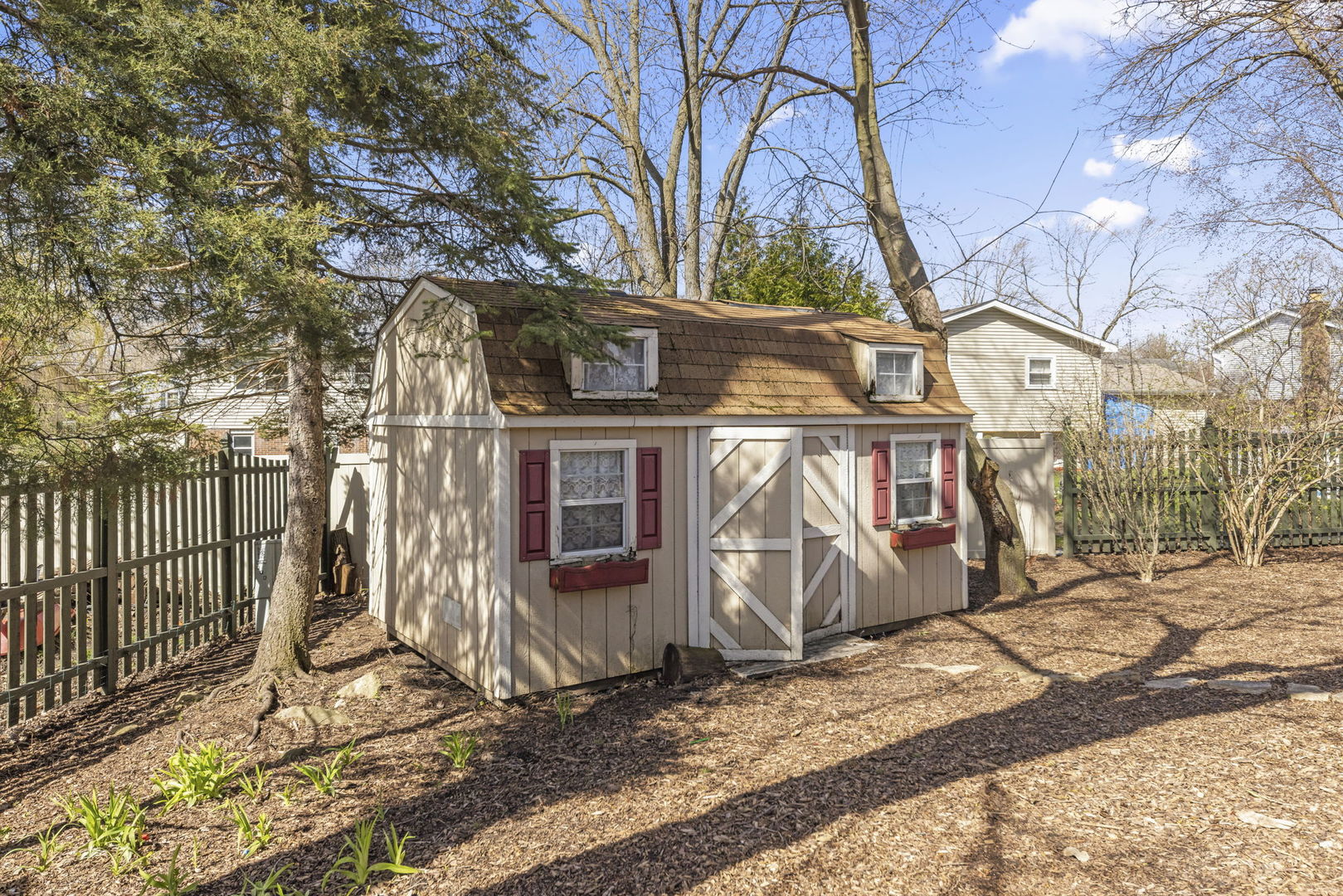 23W310 Saint James Court