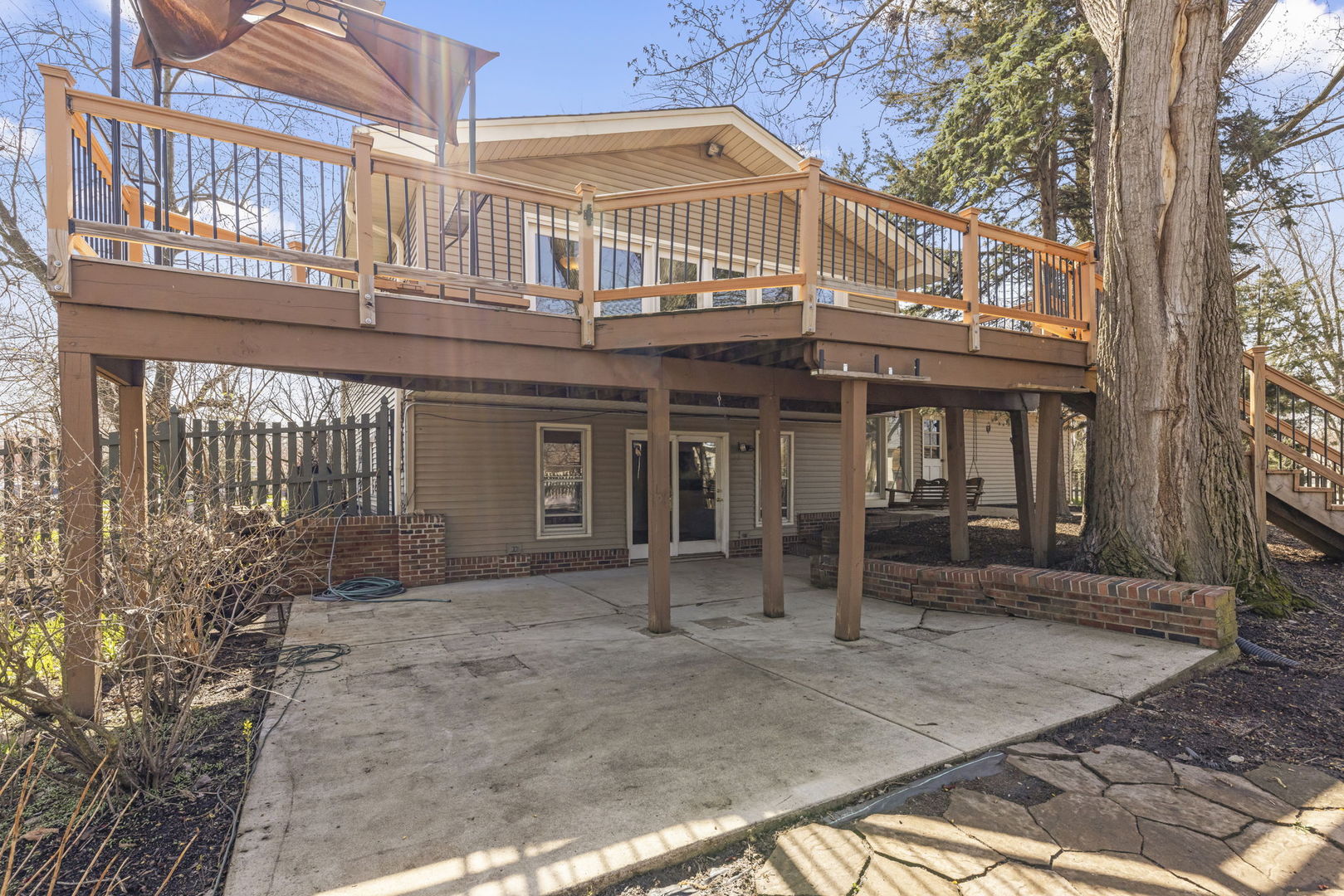 23W310 Saint James Court