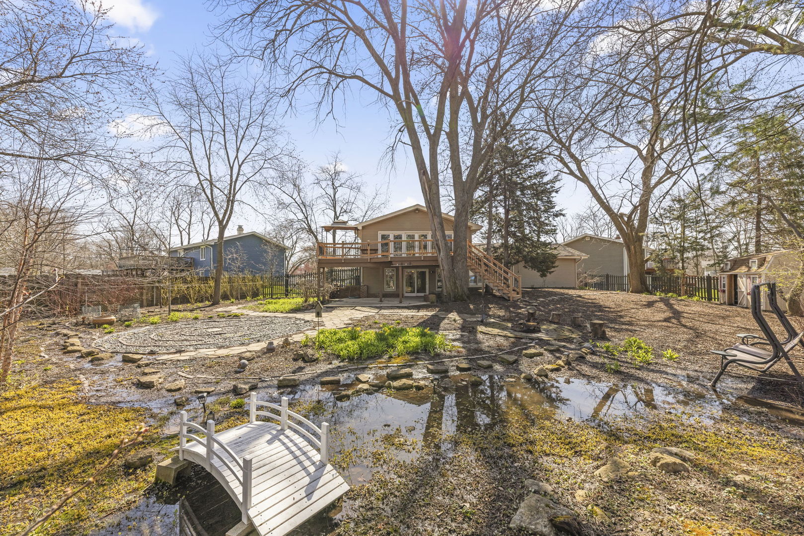 23W310 Saint James Court