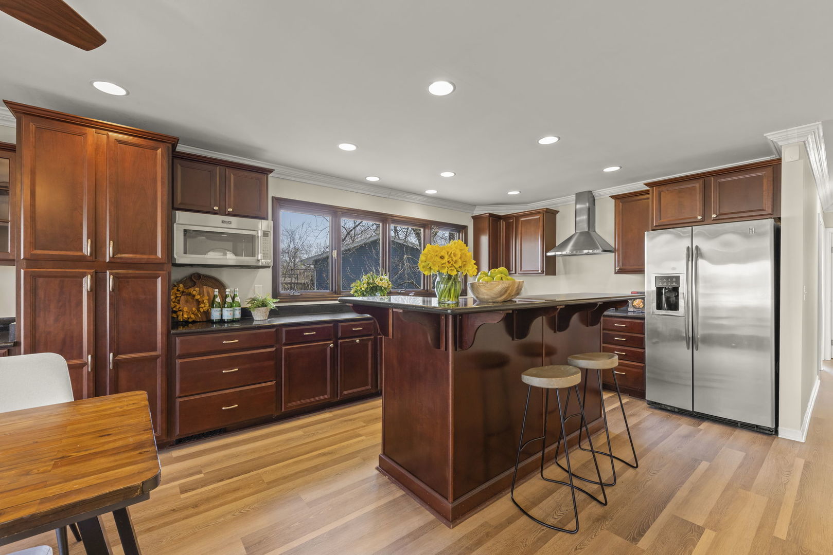 23W310 Saint James Court