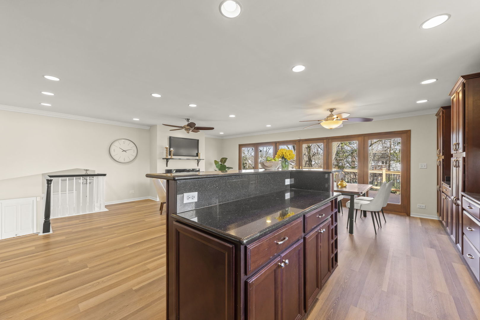 23W310 Saint James Court