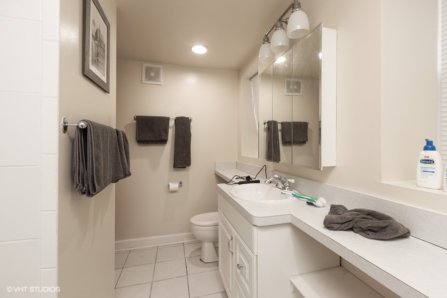 858 N Wolcott Avenue Unit: G