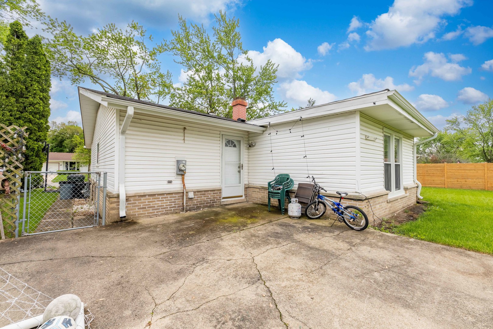 242 Greenbriar Street