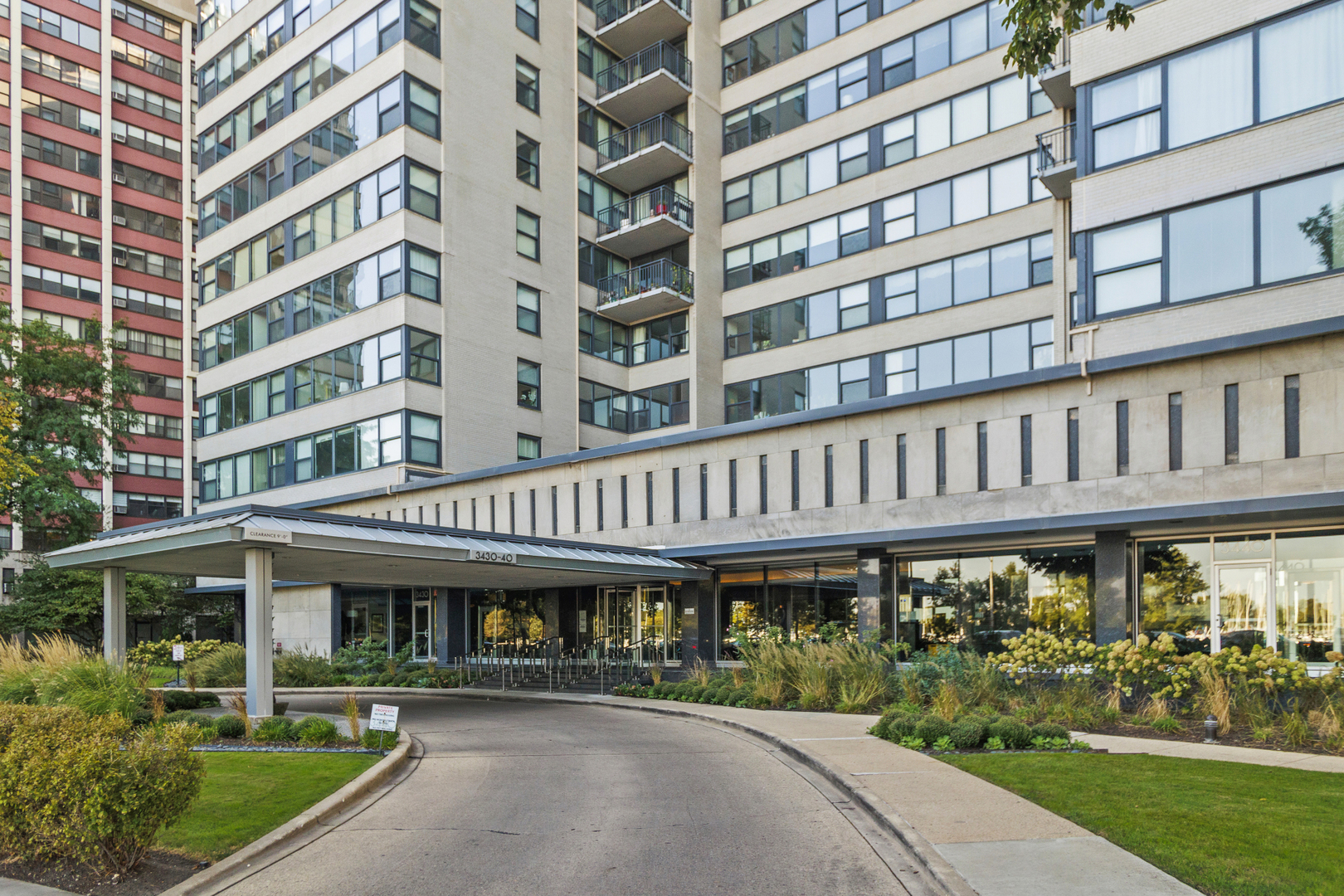 3430 N Lake Shore Drive Unit: 17P