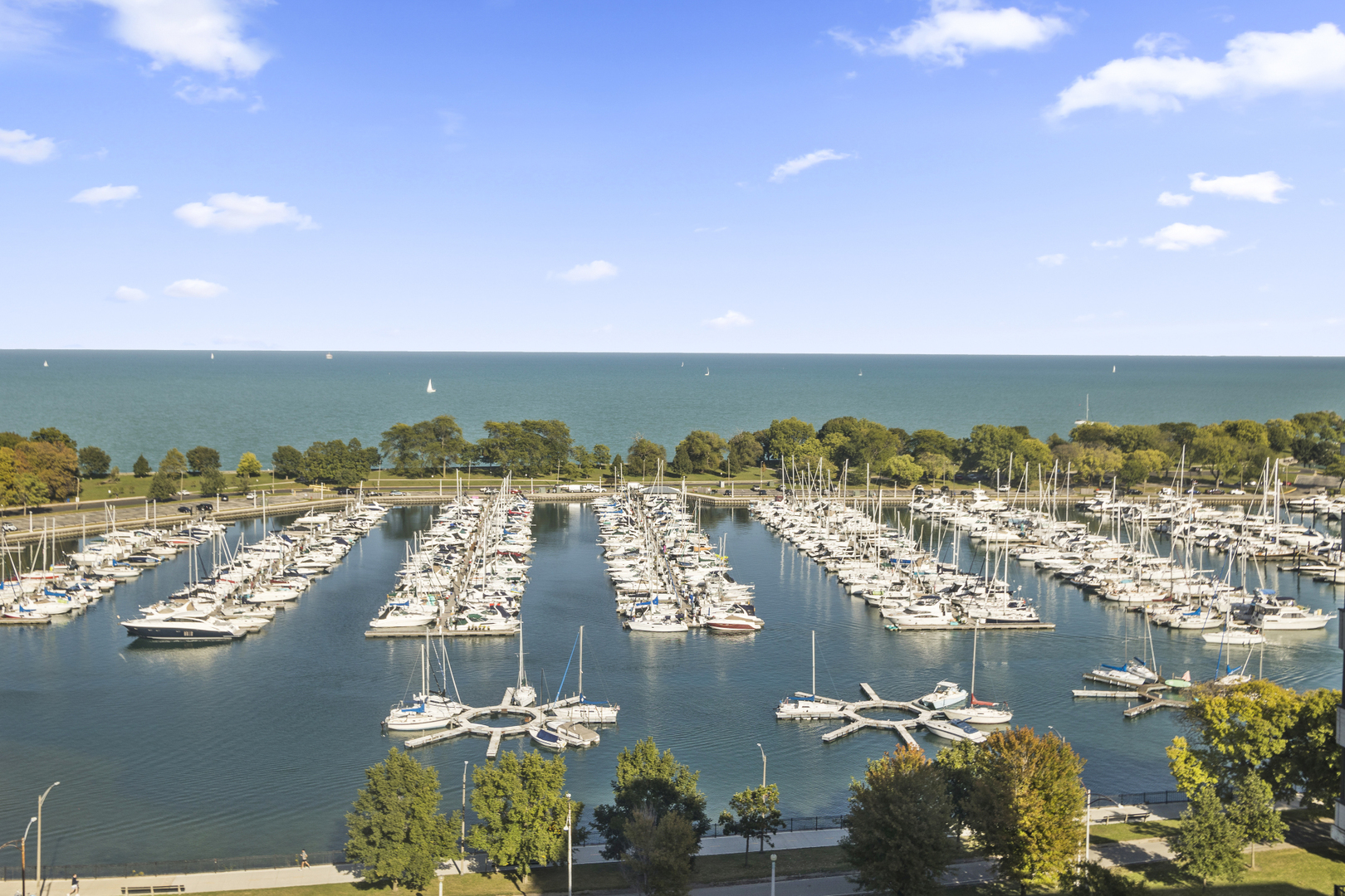 3430 N Lake Shore Drive Unit: 17P