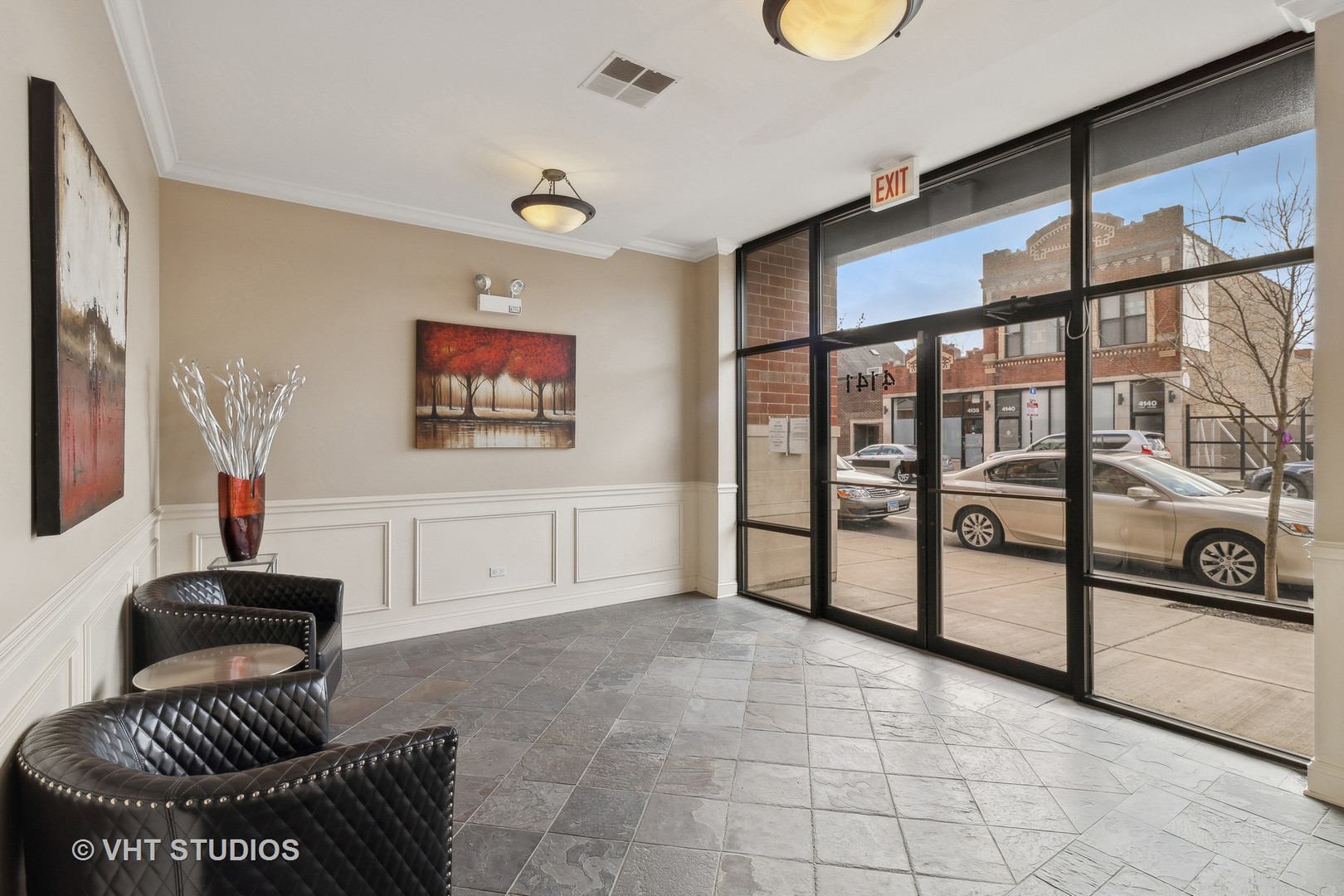 4141 N Kedzie Avenue Unit: 401