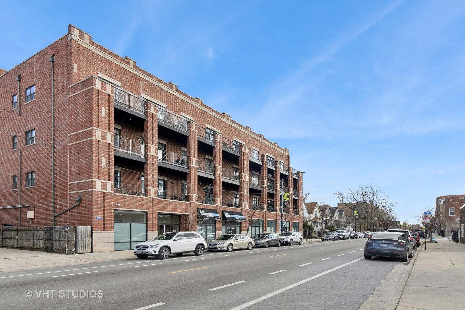 4141 N Kedzie Avenue Unit: 401