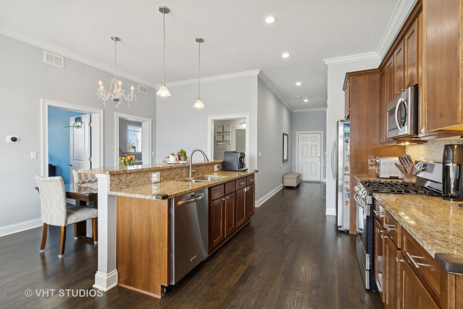 4141 N Kedzie Avenue Unit: 401