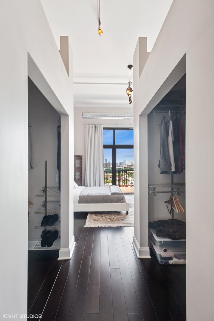 1524 S SANGAMON Street Unit: 802